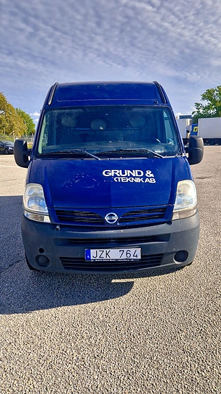 Nissan Interstar 2 of 13