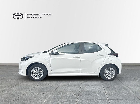 Toyota Yaris 4 of 11