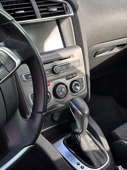 Citroen C4 7 of 8