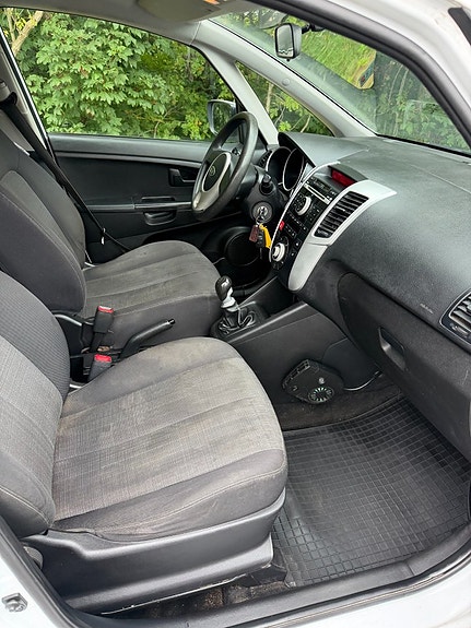 Kia Venga 4 of 5