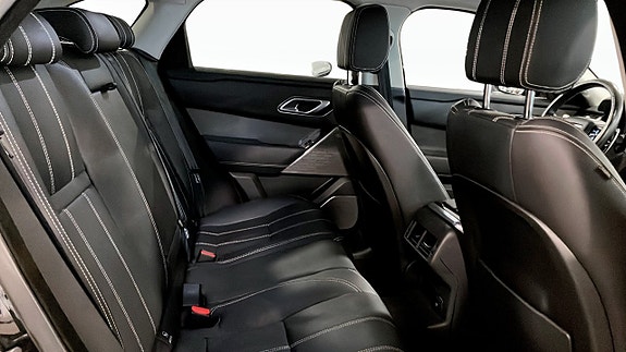 Land Rover Range Rover Velar 5 of 9