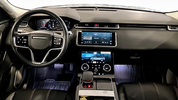 Land Rover Range Rover Velar 4 of 9