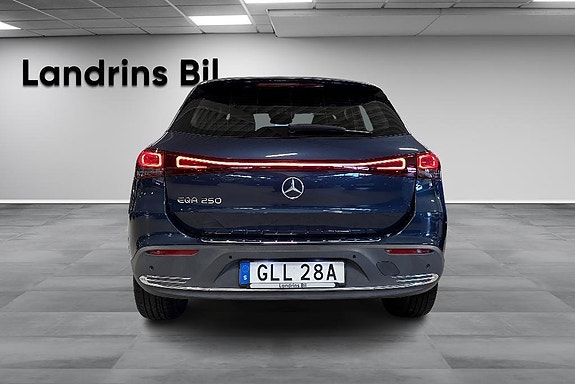 Mercedes-Benz EQA250 5 of 17