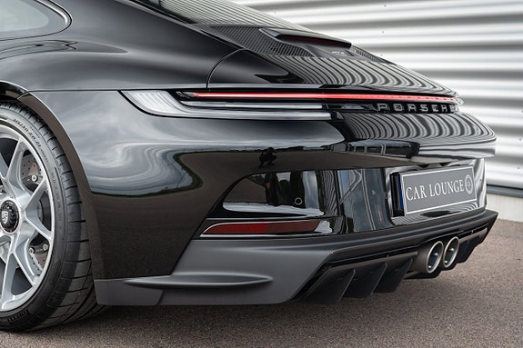 Porsche 911 GT3 12 of 29