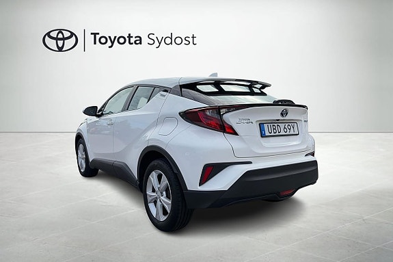 Toyota C-HR 18 of 21