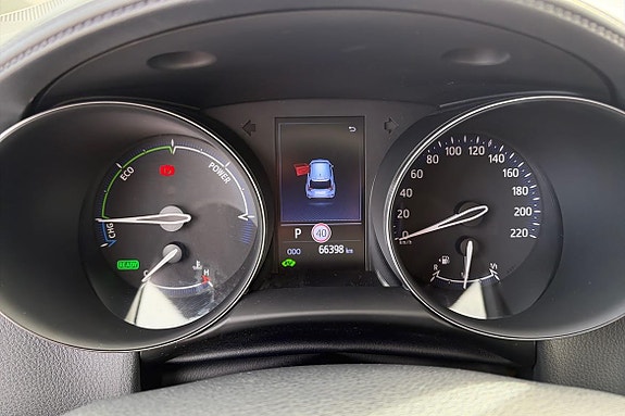 Toyota C-HR 14 of 21