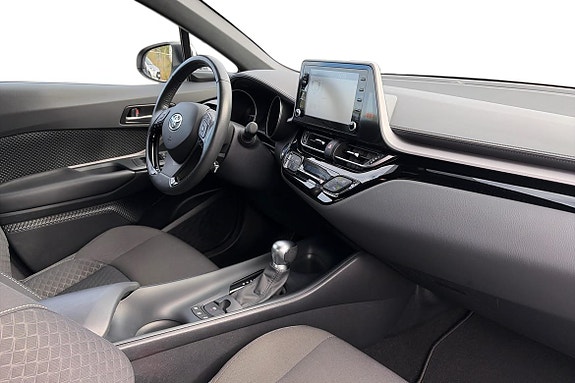 Toyota C-HR 7 of 21