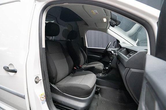 Volkswagen Caddy Maxi 16 of 17