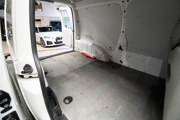 Volkswagen Caddy Maxi 11 of 17