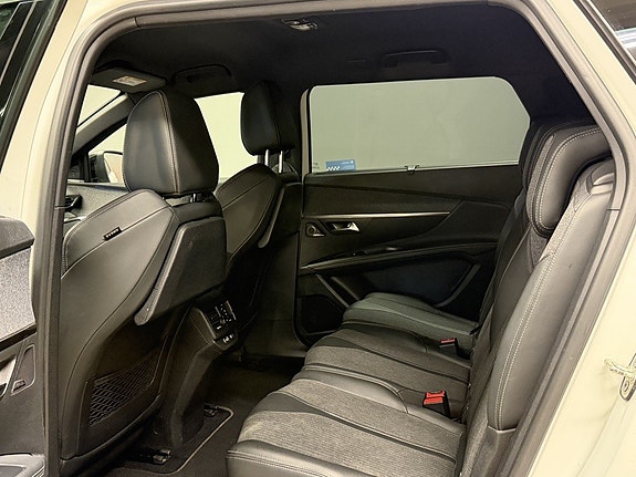 Peugeot 5008 10 of 14