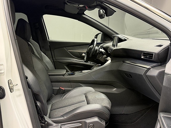 Peugeot 5008 12 of 14