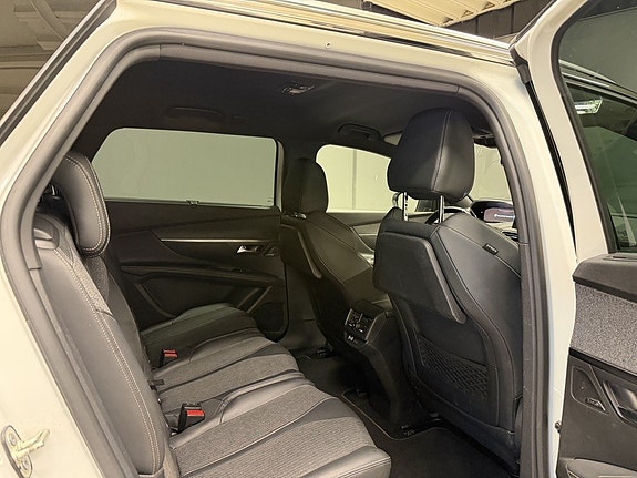 Peugeot 5008 13 of 14