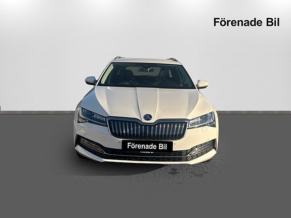 Skoda Superb 2 of 24