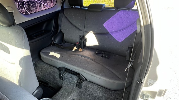 Toyota Yaris 6 of 6