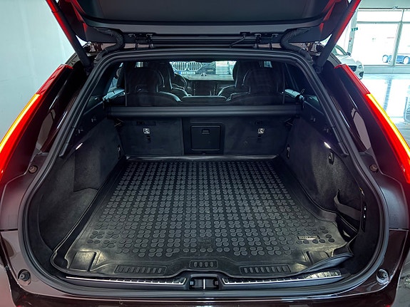 Volvo V90 Cross Country 22 of 22