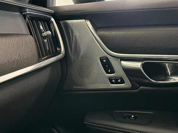 Volvo V90 Cross Country 8 of 22