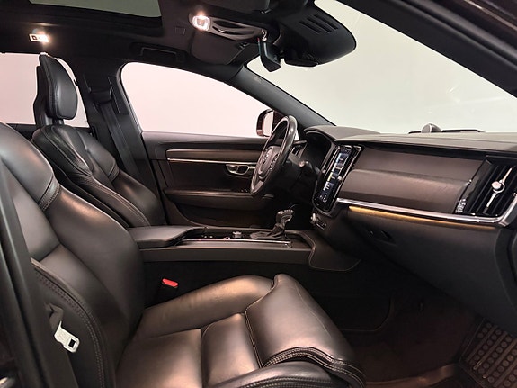 Volvo V90 Cross Country 6 of 22