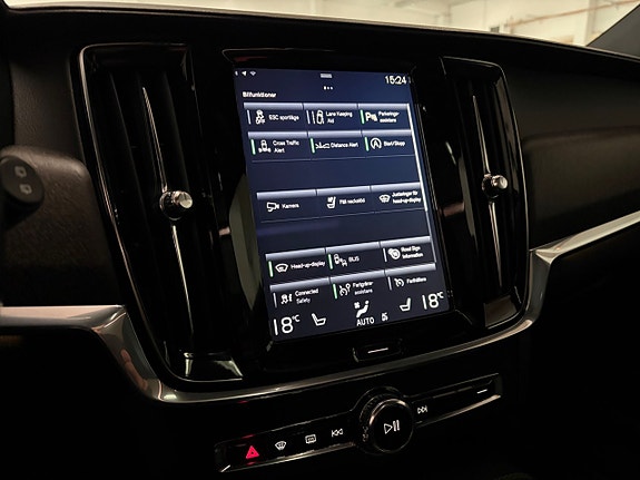 Volvo V90 Cross Country 13 of 22