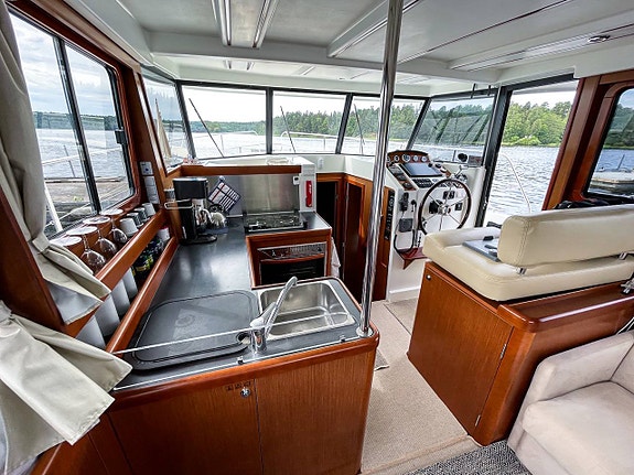 Beneteau Swift Trawler 34 | 2011 7 of 12