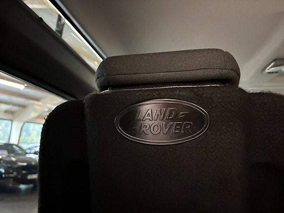 Land Rover Defender 90 23 of 24