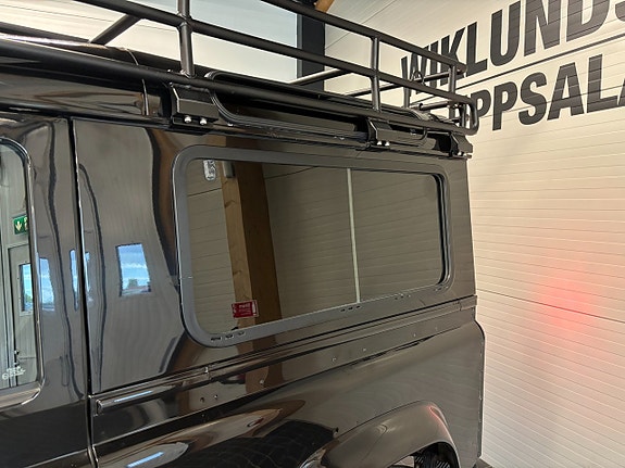Land Rover Defender 90 3 of 24