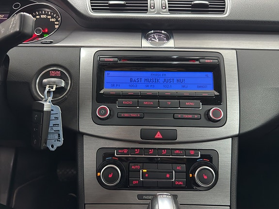 Volkswagen Passat 13 of 13