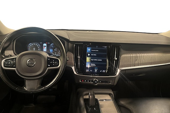 Volvo V90 Cross Country 11 of 25