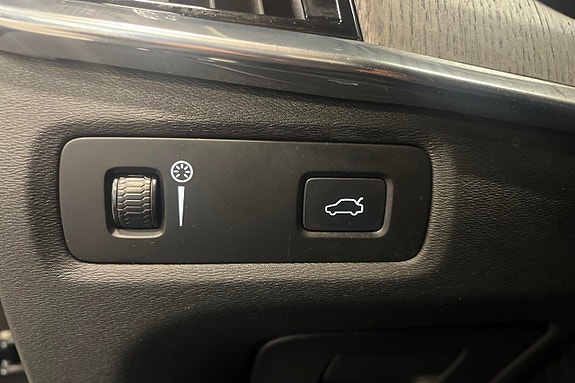 Volvo V90 Cross Country 22 of 25