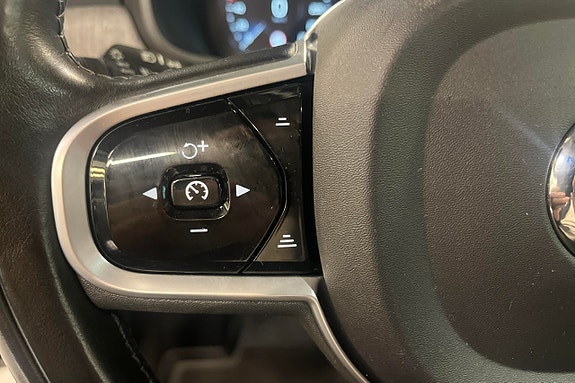 Volvo V90 Cross Country 23 of 25