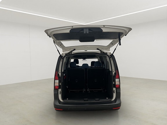 Volkswagen Caddy Maxi 28 of 30