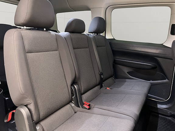 Volkswagen Caddy Maxi 25 of 30