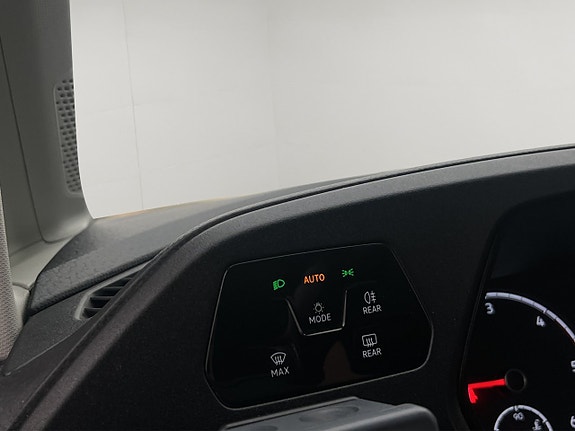 Volkswagen Caddy Maxi 16 of 30