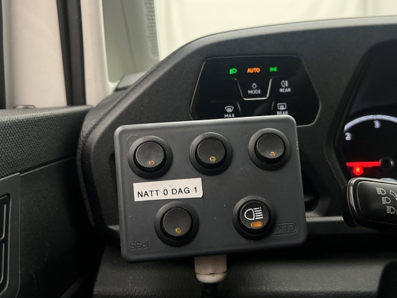 Volkswagen Caddy Maxi 15 of 30