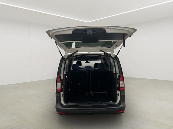 Volkswagen Caddy Maxi 12 of 30