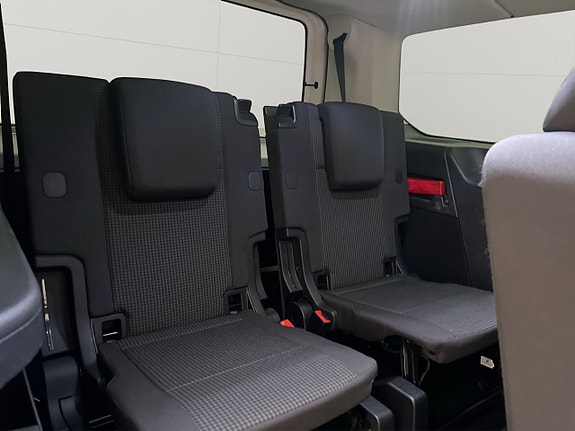 Volkswagen Caddy Maxi 24 of 30