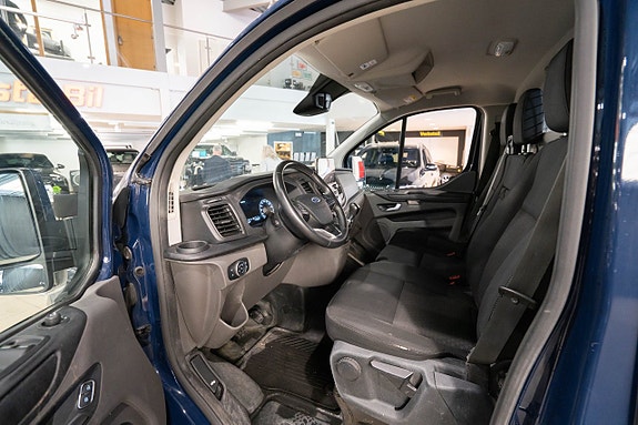 Ford Transit Custom 13 of 20