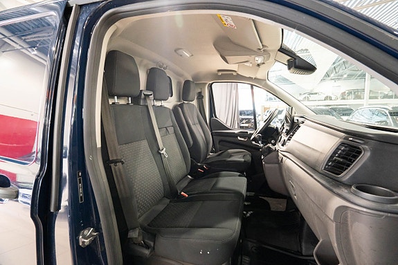 Ford Transit Custom 17 of 20