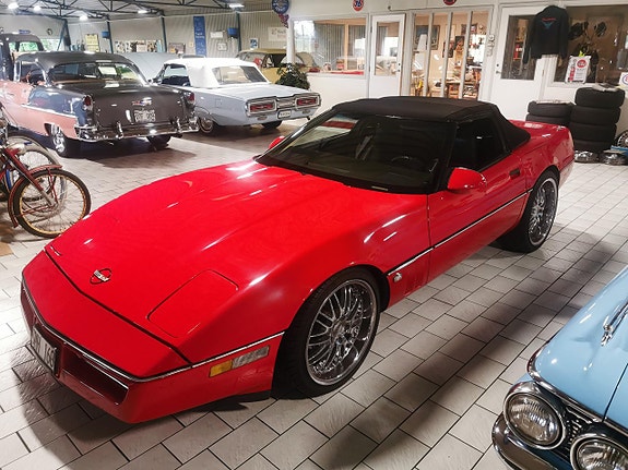 Chevrolet Corvette 5 of 13
