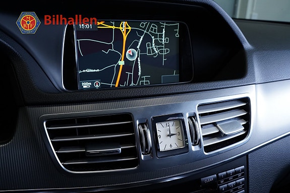 Mercedes-Benz E350 15 of 28