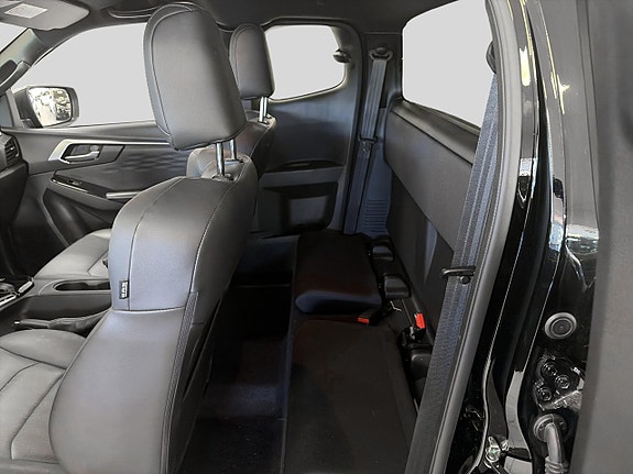 Isuzu D-max 9 of 12