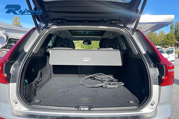 Volvo XC60 15 of 27