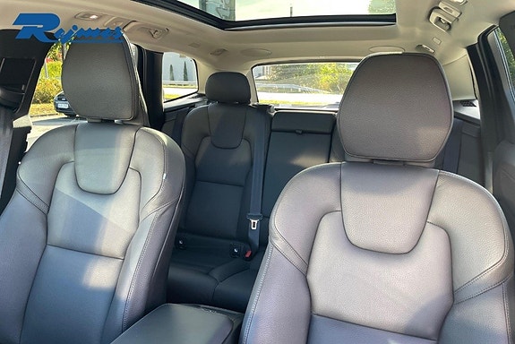 Volvo XC60 13 of 27