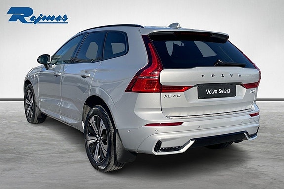 Volvo XC60 3 of 27