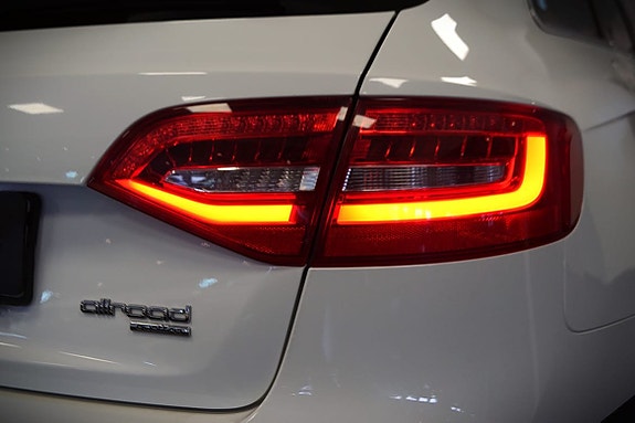 AUDI A4 ALLROAD 2.0 TDI QUATTRO 177ch - BVA - CUIR/ALCANTARA - XÉNON - SIÈGES ÉLECTRIQUES - ATTELAGE