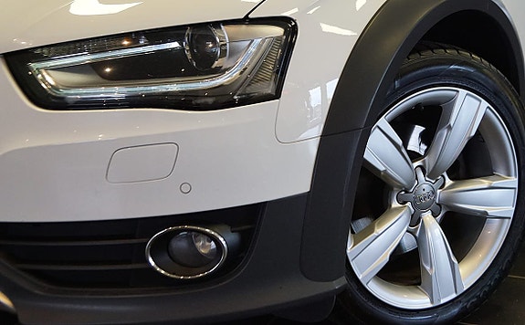 AUDI A4 ALLROAD 2.0 TDI QUATTRO 177ch - BVA - CUIR/ALCANTARA - XÉNON - SIÈGES ÉLECTRIQUES - ATTELAGE