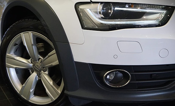 AUDI A4 ALLROAD 2.0 TDI QUATTRO 177ch - BVA - CUIR/ALCANTARA - XÉNON - SIÈGES ÉLECTRIQUES - ATTELAGE