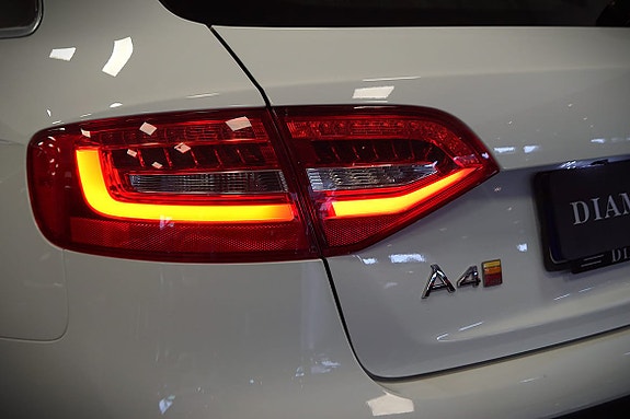 AUDI A4 ALLROAD 2.0 TDI QUATTRO 177ch - BVA - CUIR/ALCANTARA - XÉNON - SIÈGES ÉLECTRIQUES - ATTELAGE