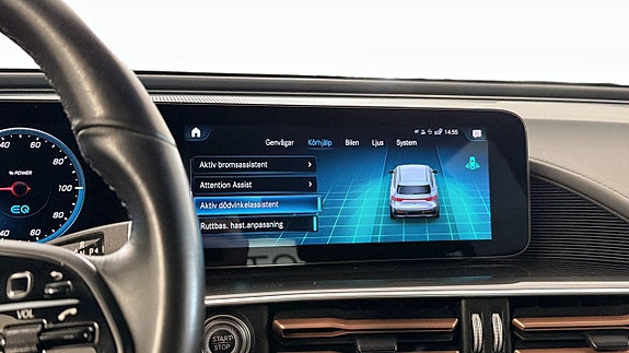 Mercedes-Benz EQC400 18 of 26