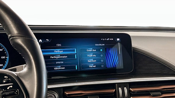 Mercedes-Benz EQC400 14 of 26