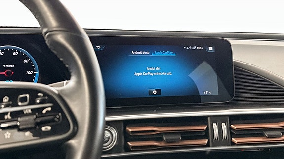 Mercedes-Benz EQC400 15 of 26